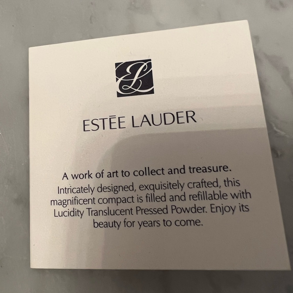 Estee Lauder Peace Sign Pressed Powder - Picture 7 of 7